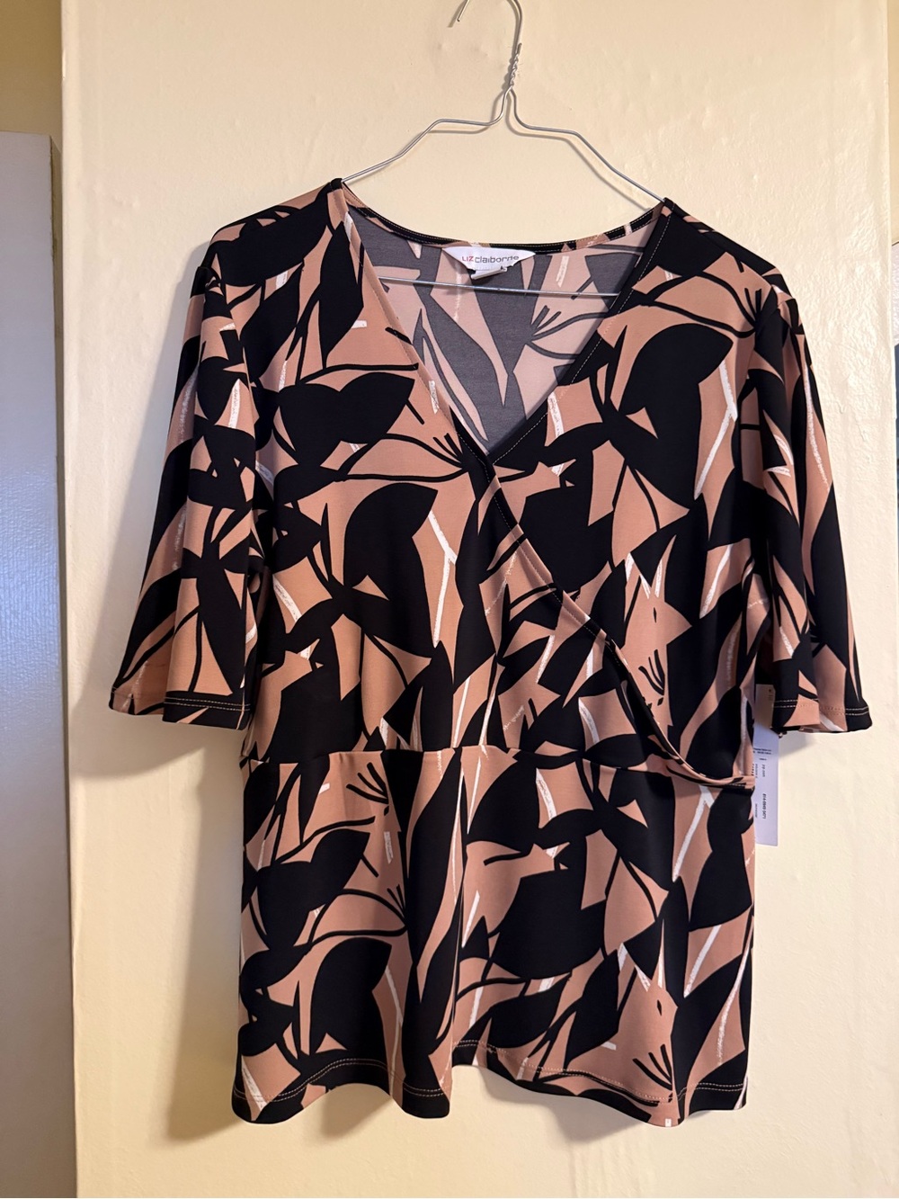 Liz Claiborne -Style Black and Tan Floral Print top new
With tag M